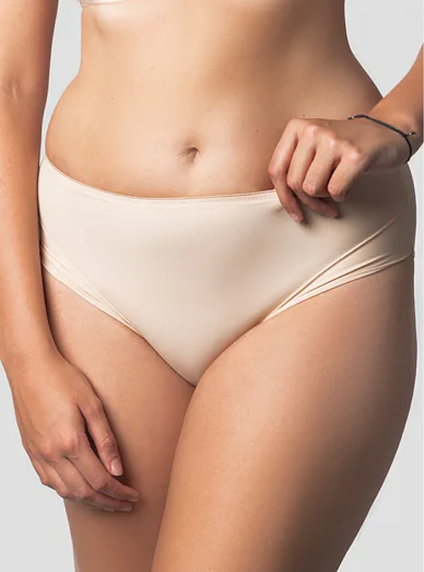 Triola klasické kalhotky černé 31615 - tělová