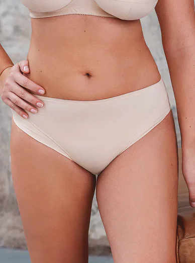 Triola klasické kalhotky černé 31615 - tělová